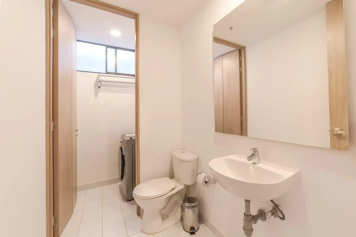Roomy Duplex in Laureles w/ Gym