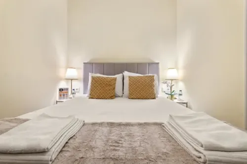 1898 Home & Suites