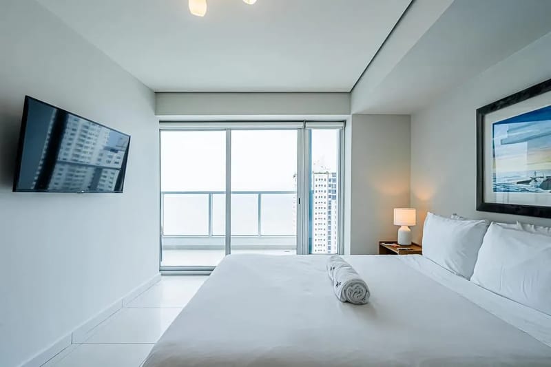 Stunning 2BR in Costa del Este w/ Balcony