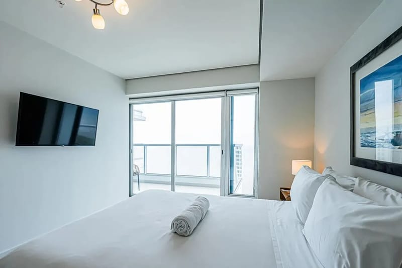 Stunning 2BR in Costa del Este w/ Balcony