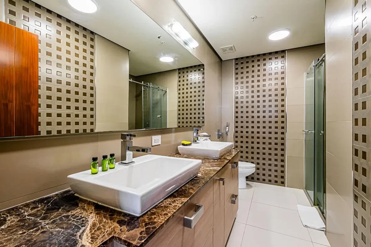 Stunning 2BR in Costa del Este w/ Balcony