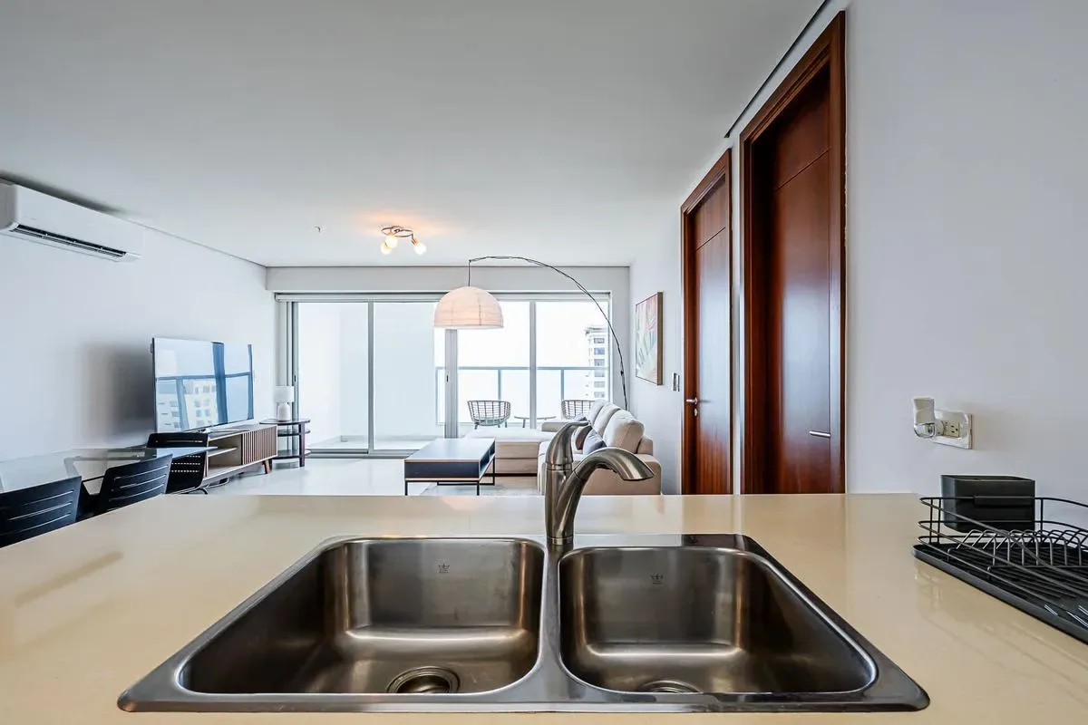 Stunning 2BR in Costa del Este w/ Balcony