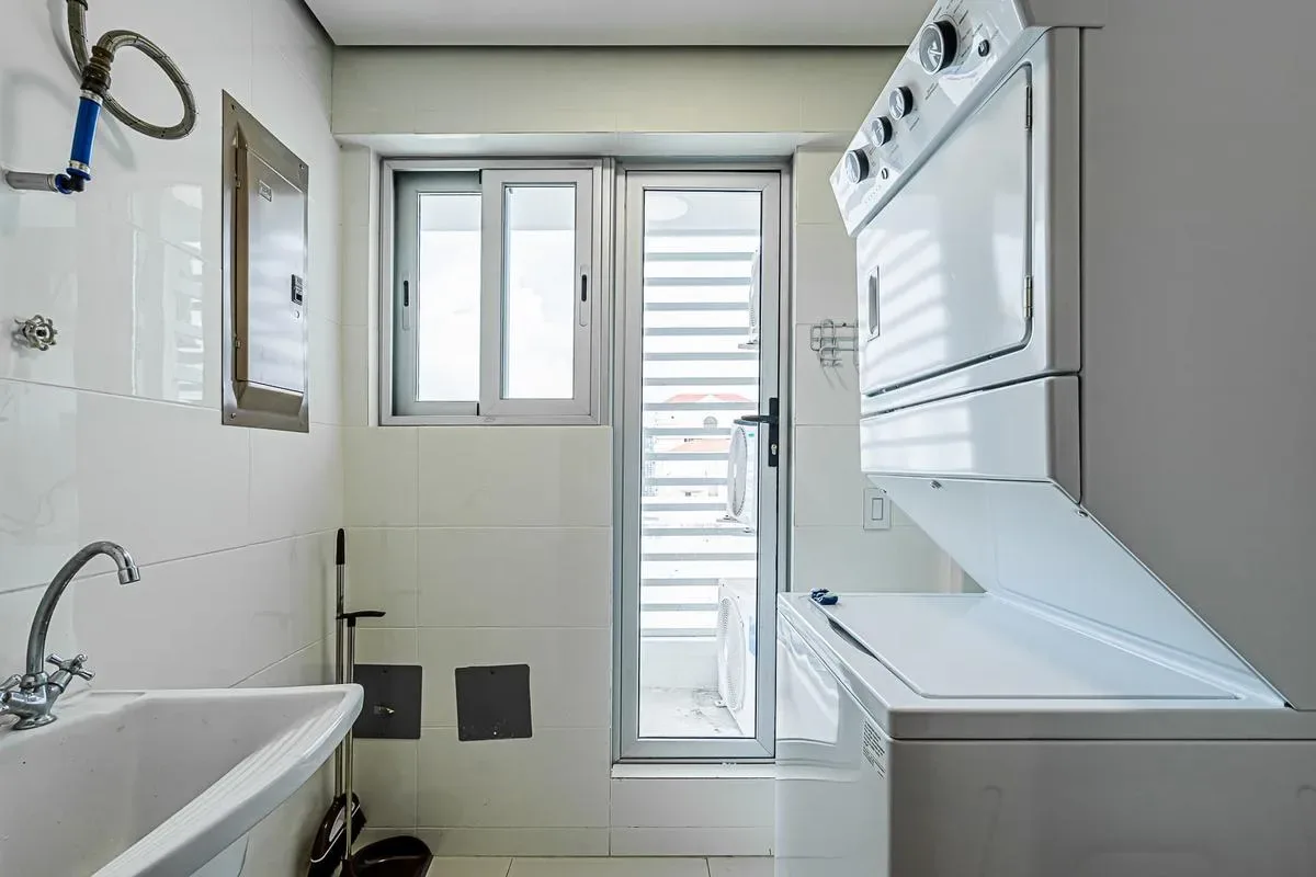 Stunning 2BR in Costa del Este w/ Balcony
