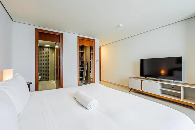 Stunning 2BR in Costa del Este w/ Balcony