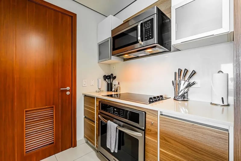 Stunning 2BR in Costa del Este w/ Balcony