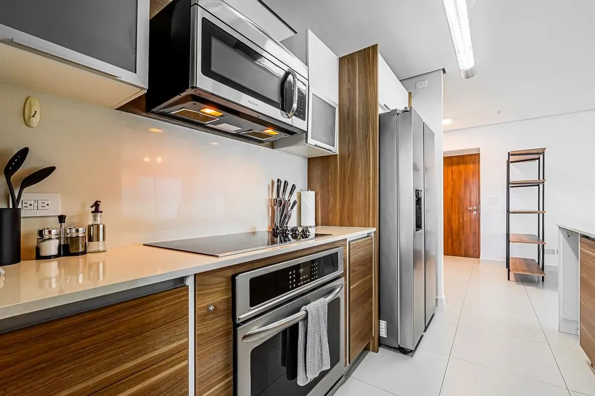 Stunning 2BR in Costa del Este w/ Balcony