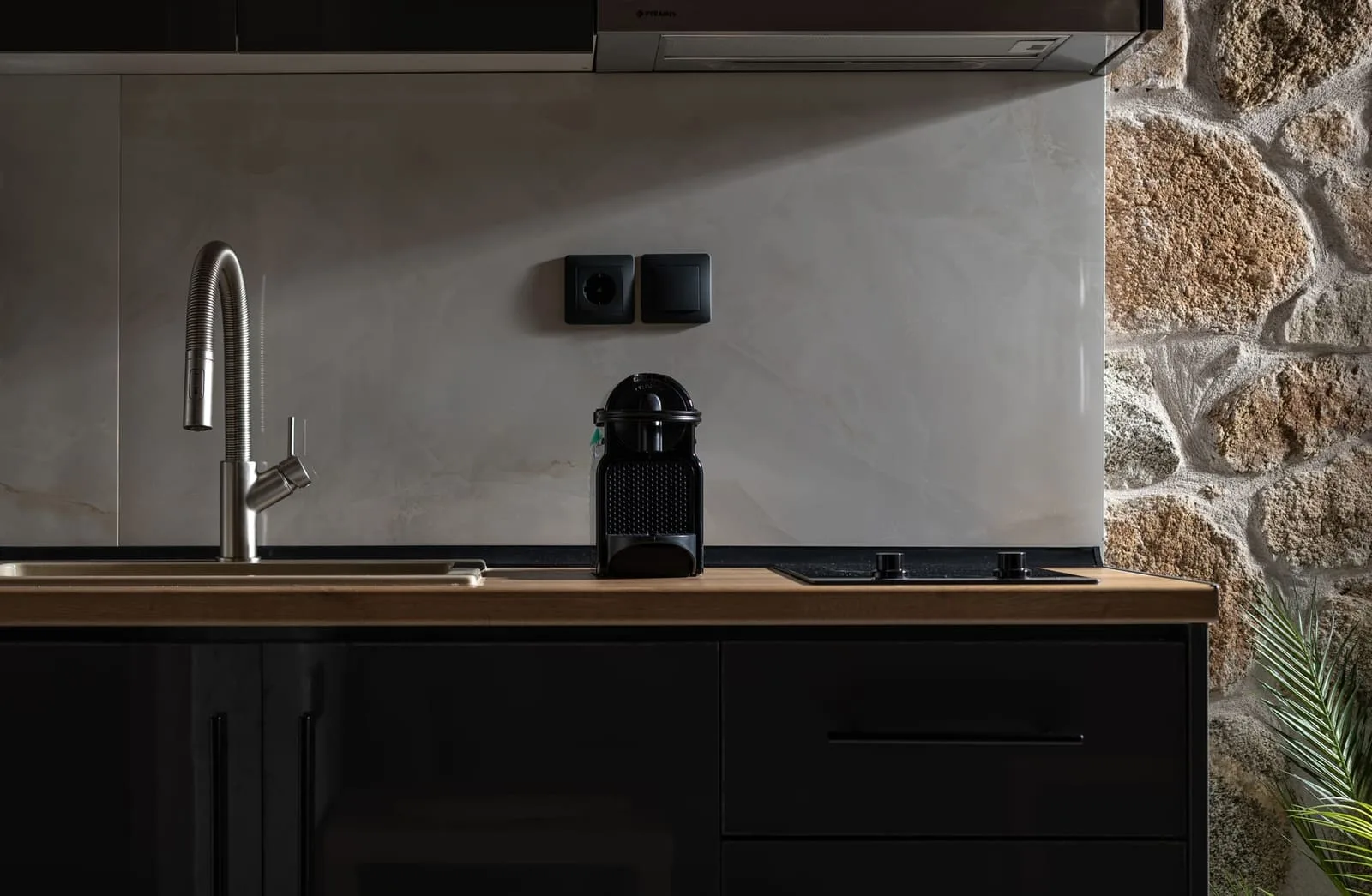 Encimera de cocina con cafetera Nespresso