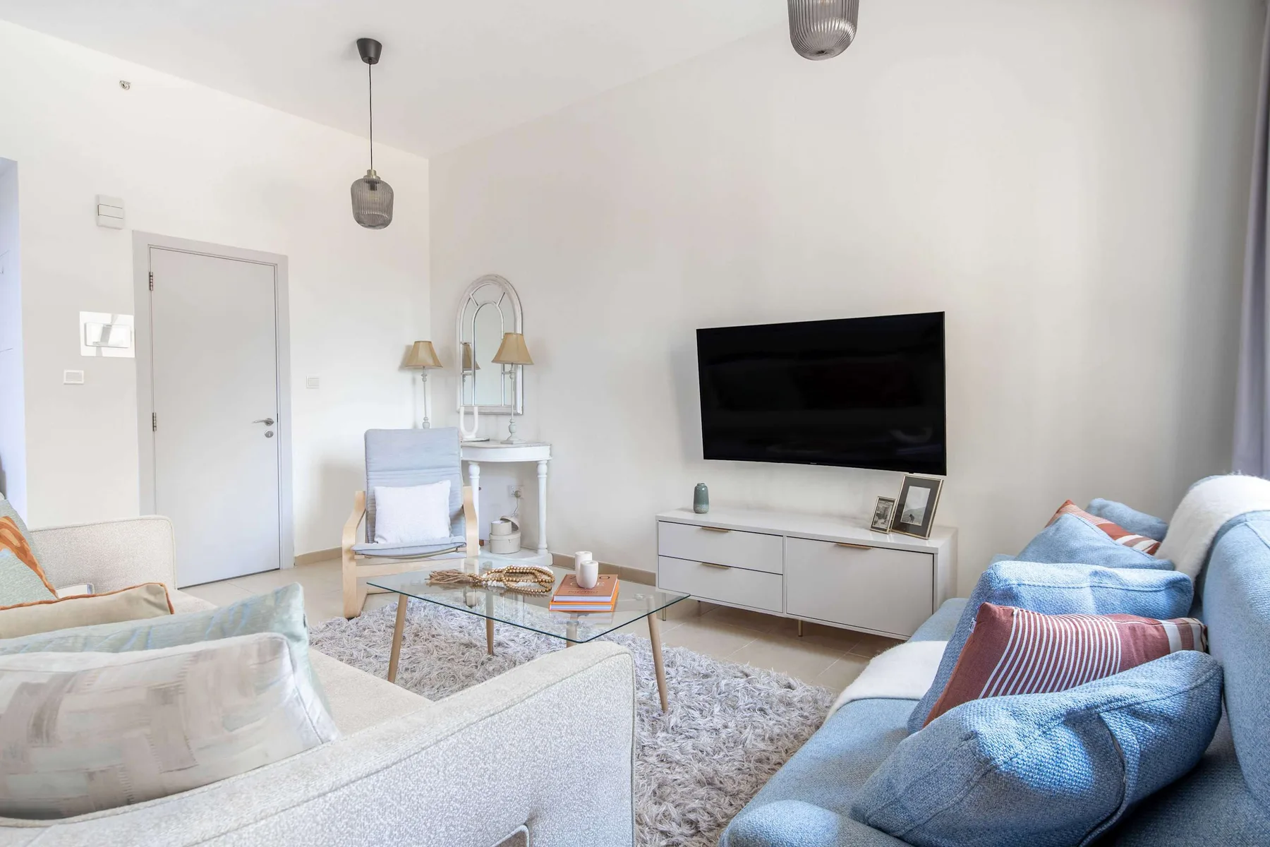 Bright 1BR in JBR Dubai | Close to Metro