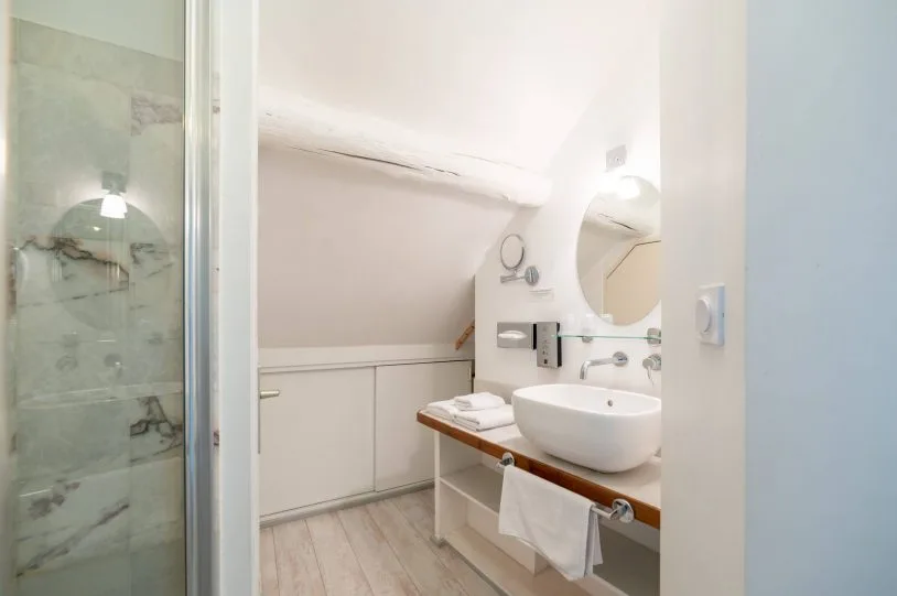 Baño para huéspedes