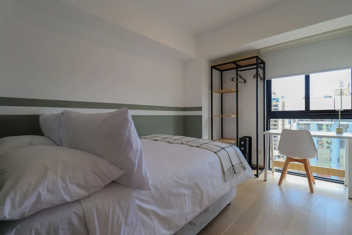 Charming 2BR w/ Balcony & View in Miraflores