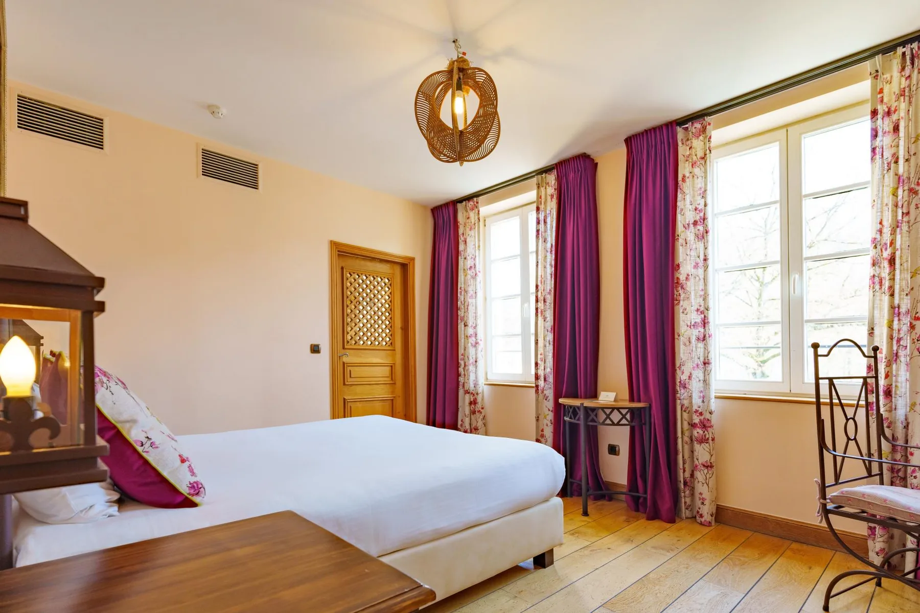 Rooms and suites