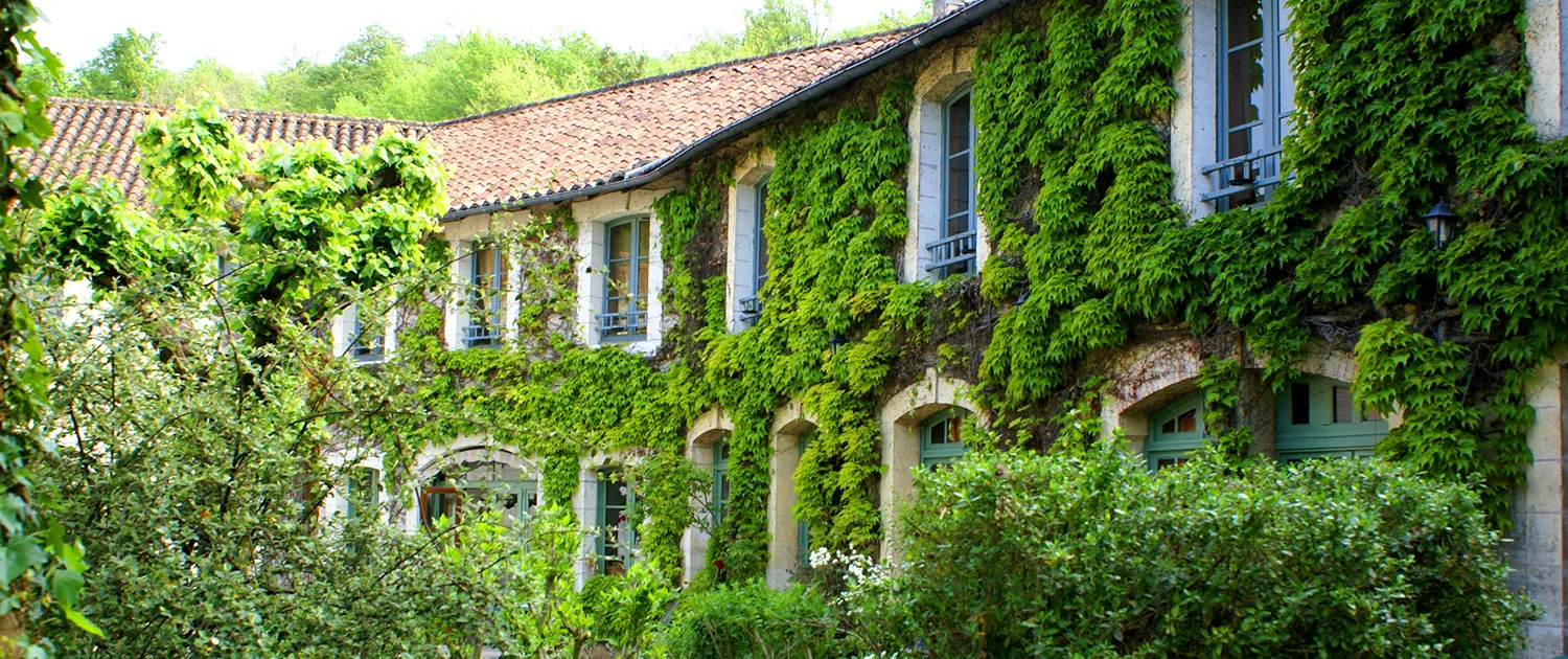 Hotel exterior and grounds