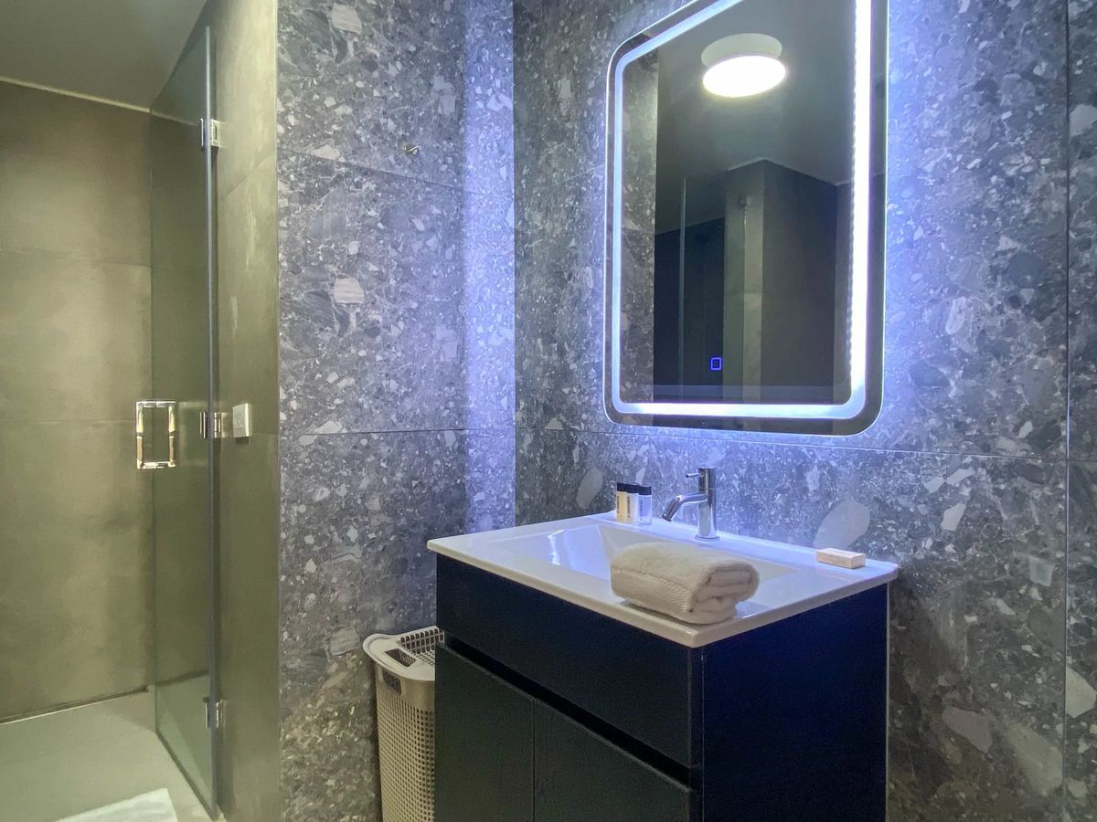 Modern 2BR w/ AC in Miraflores