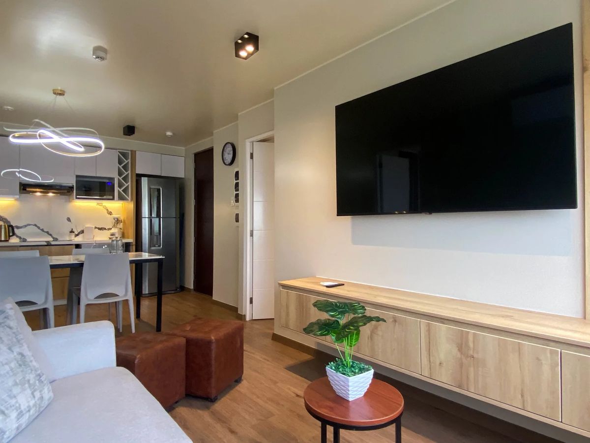 Modern 2BR w/ AC in Miraflores