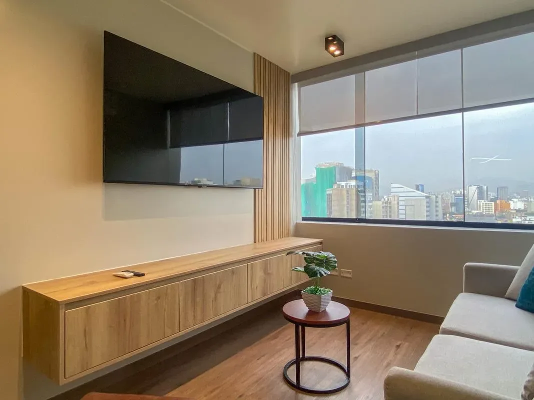 Modern 2BR w/ AC in Miraflores