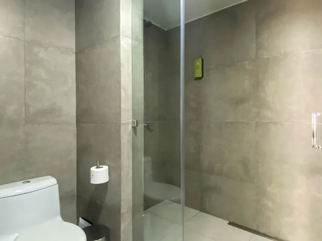 Modern 2BR w/ AC in Miraflores