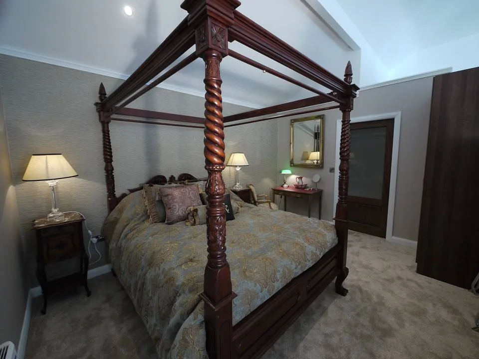 Patrick suite bedroom