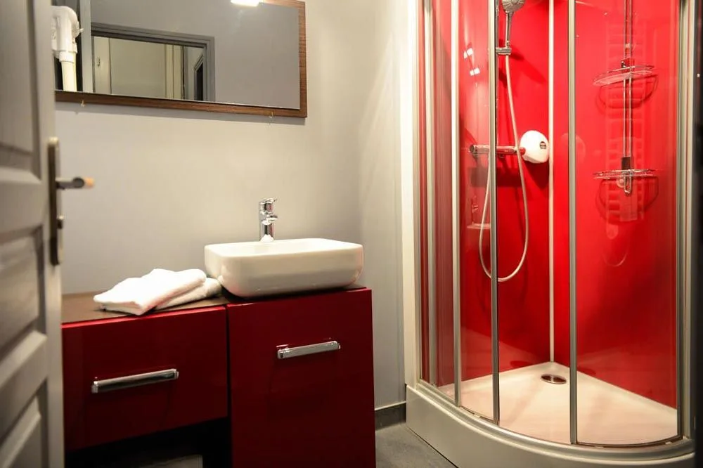 Baño de la habitación doble