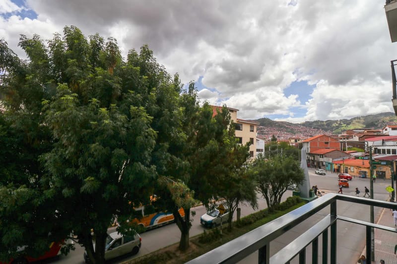 Bright 1BR in Historic Cusco w/ Balcony