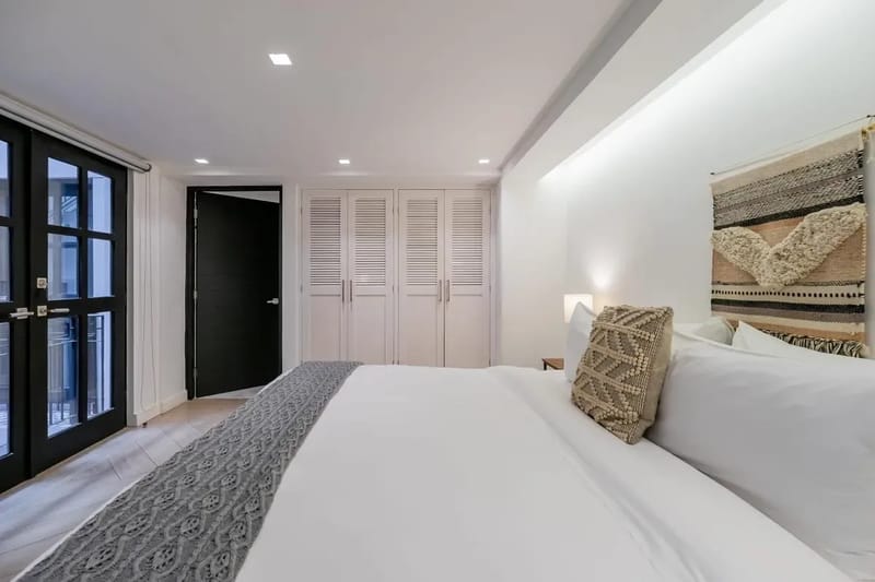 Refined Duplex in Plaza Catedral