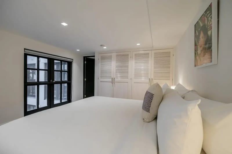 Refined Duplex in Plaza Catedral