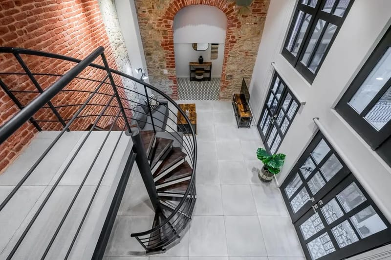 Refined Duplex in Plaza Catedral