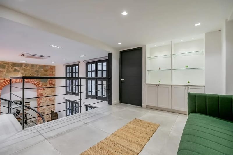 Refined Duplex in Plaza Catedral