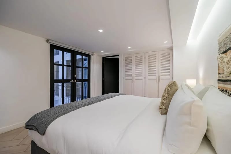 Refined Duplex in Plaza Catedral