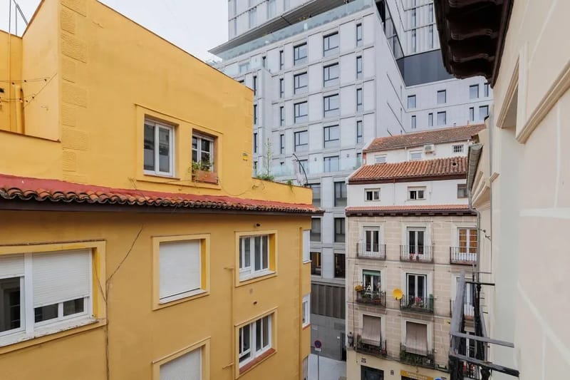 Modern 2BR at Palacio Real