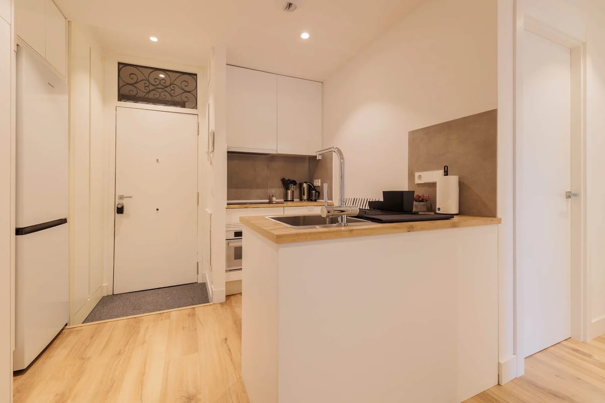 Modern 2BR at Palacio Real