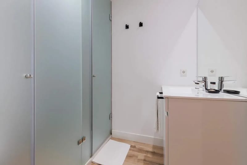 Modern 2BR at Palacio Real