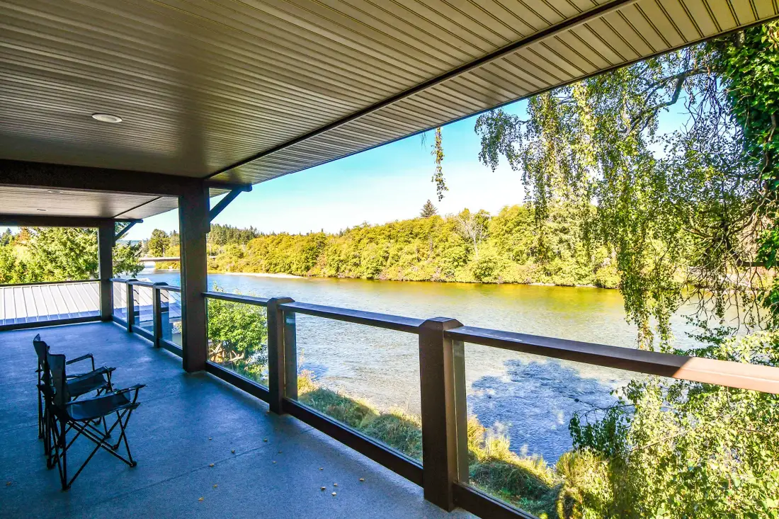 River-view balcony