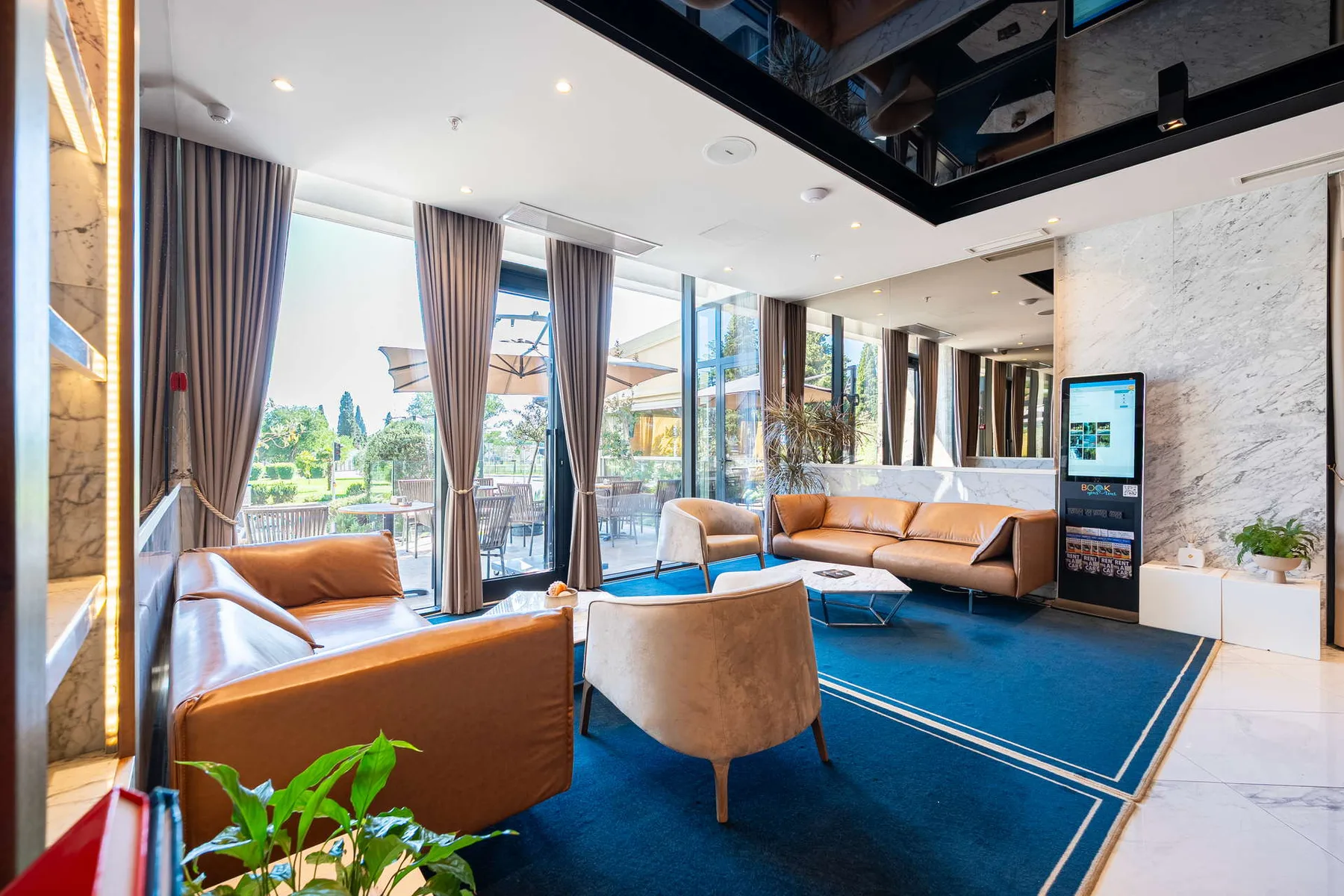 Hotel reception, restaurant and garage