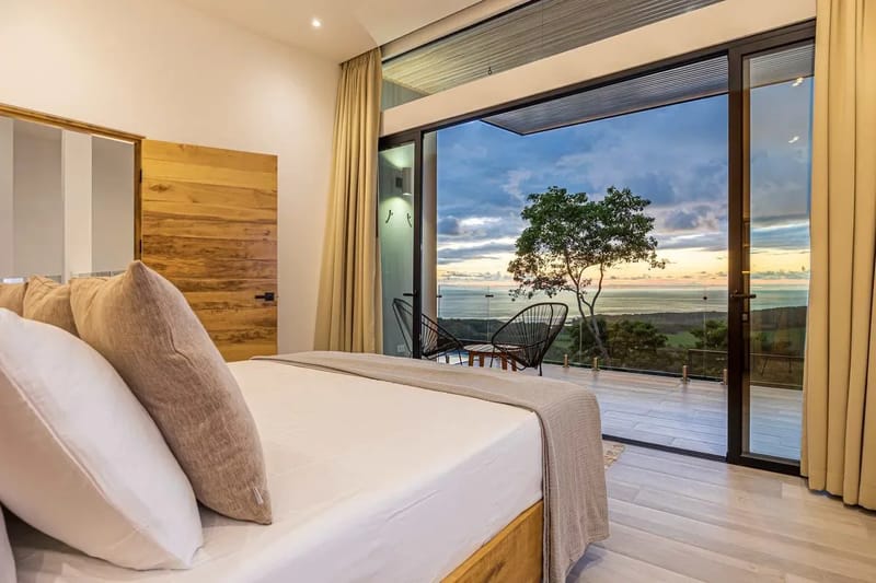 Stylish 3BR Villa w/ Stunning Terrace Views