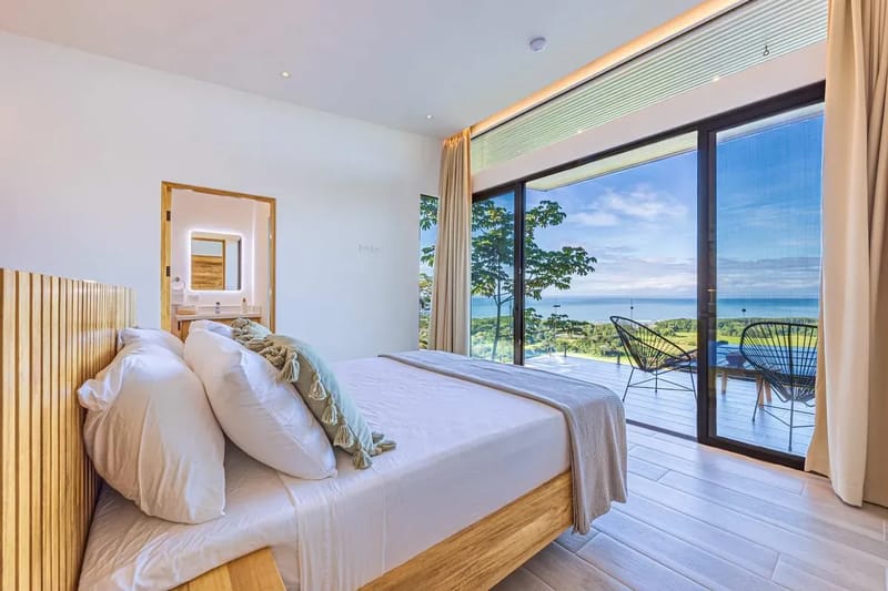 Stylish 3BR Villa w/ Stunning Terrace Views