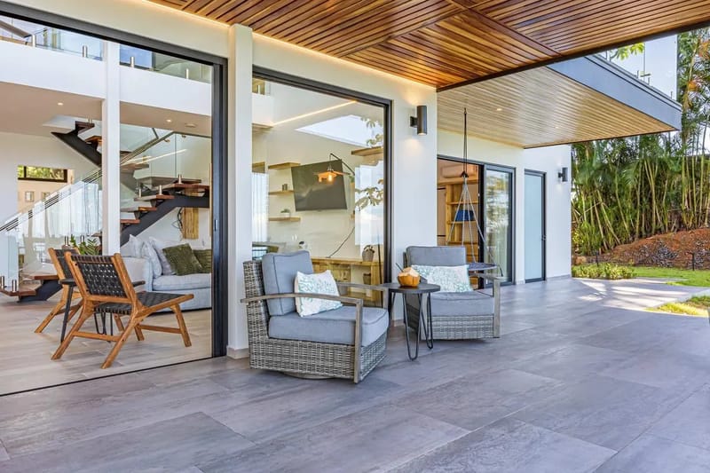Stylish 3BR Villa w/ Stunning Terrace Views