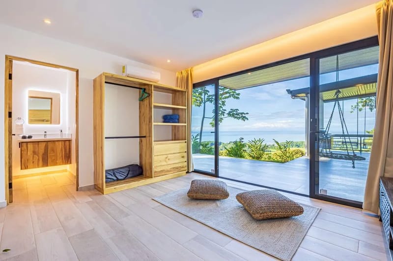 Stylish 3BR Villa w/ Stunning Terrace Views