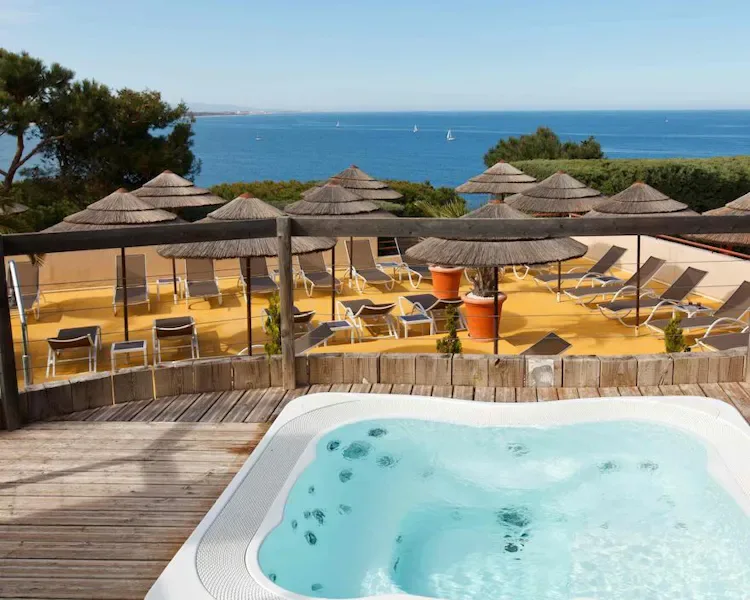 Outdoor jacuzzi