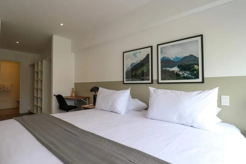 Fabulous 2BR w/ Balcony in Miraflores