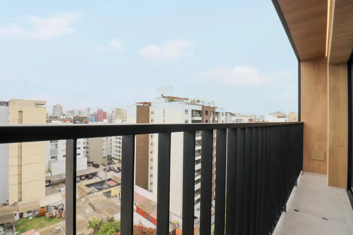 Fabulous 2BR w/ Balcony in Miraflores