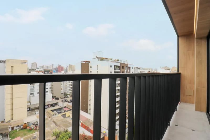 Fabulous 2BR w/ Balcony in Miraflores