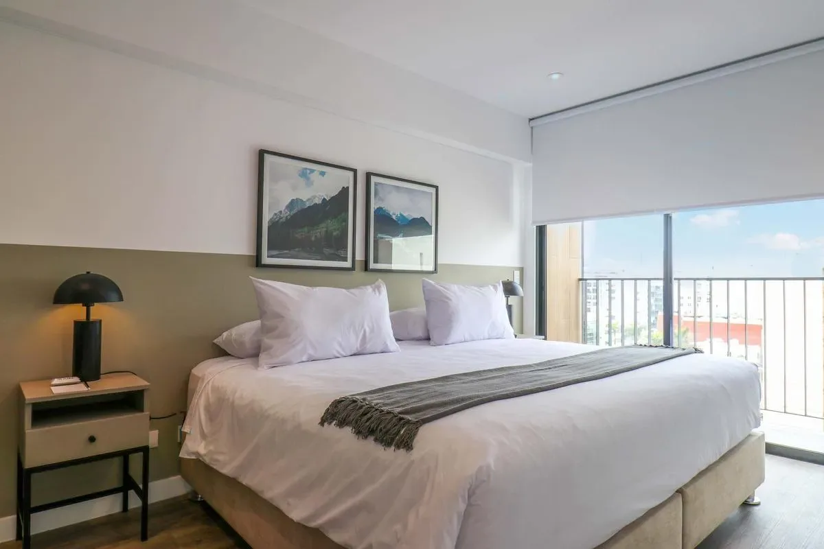 Fabulous 2BR w/ Balcony in Miraflores
