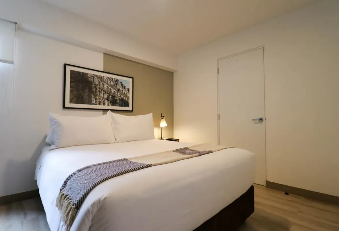 Modern 2BR with Balcony in the Heart of Miraflores