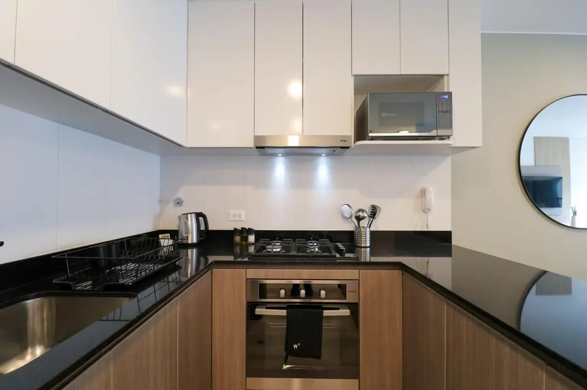 Modern 2BR with Balcony in the Heart of Miraflores