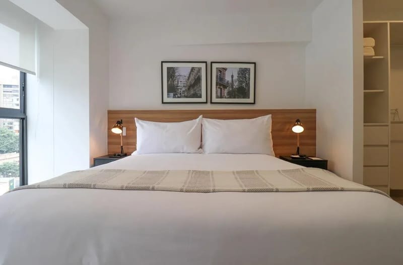 Modern 2BR with Balcony in the Heart of Miraflores