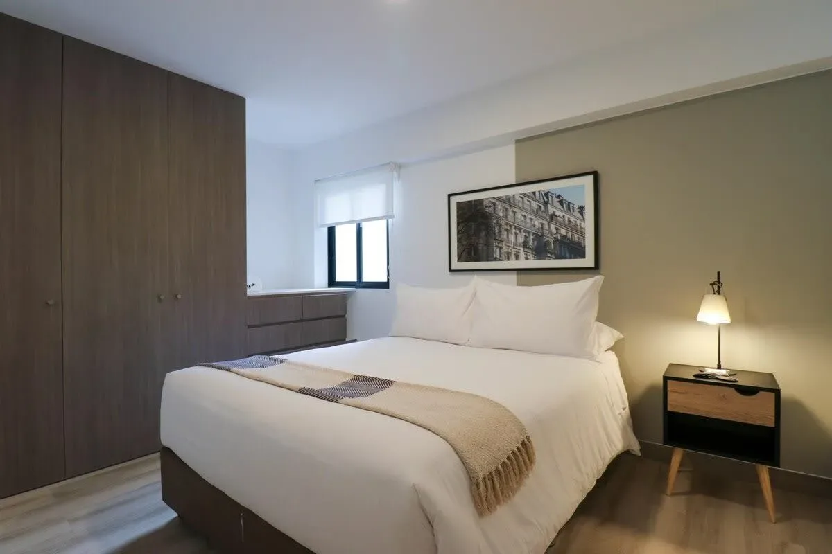 Modern 2BR with Balcony in the Heart of Miraflores