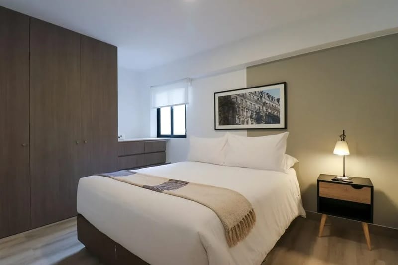 Modern 2BR with Balcony in the Heart of Miraflores