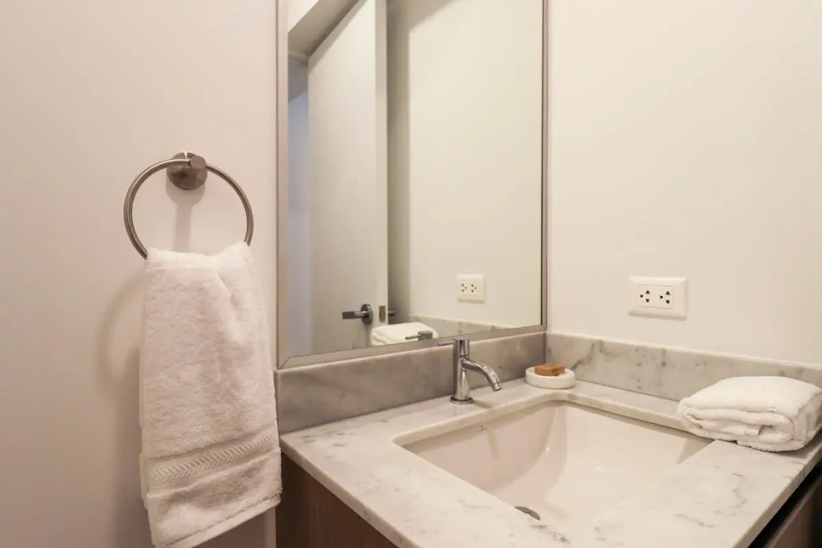 Modern 2BR with Balcony in the Heart of Miraflores
