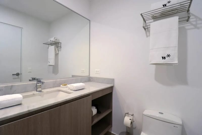Modern 2BR with Balcony in the Heart of Miraflores