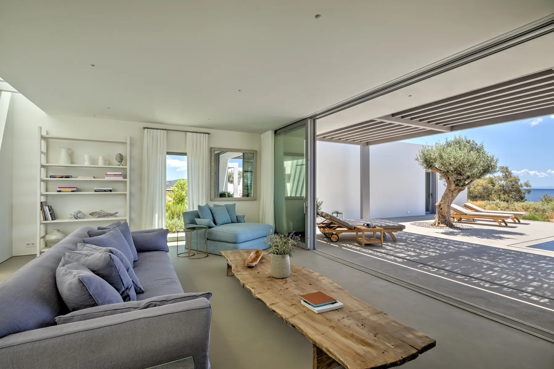 Paros luxury villa Bryn in Makria Miti - 17